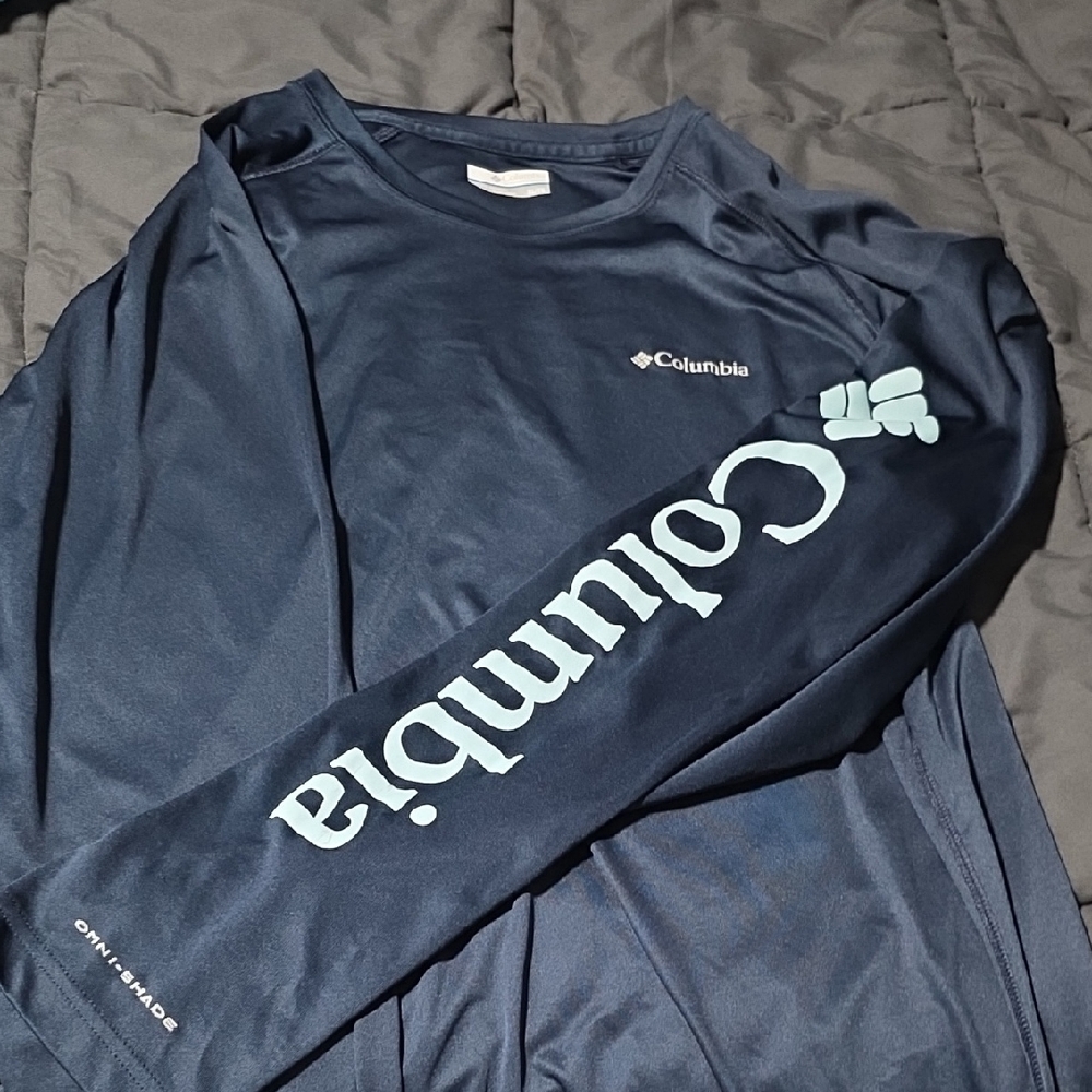 Columbia Men's Dark Blue Rash Guard